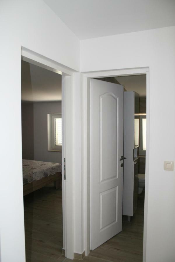 Apartment Aria Banjol Exteriör bild